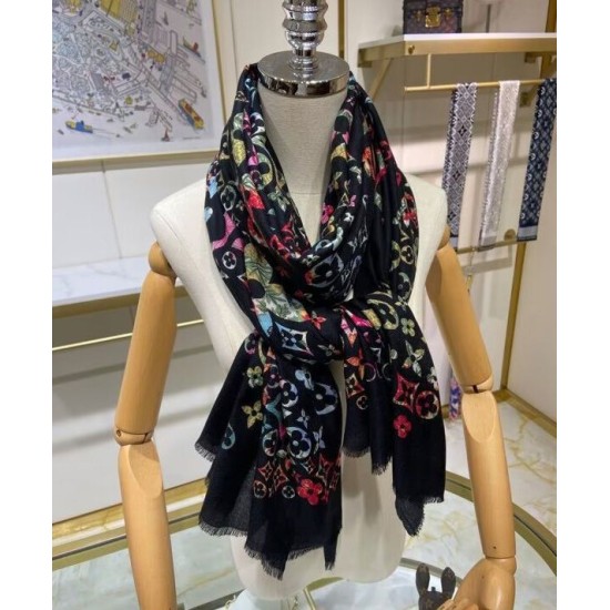 Sciarpa monogramma da donna Louis Vuitton nera Sciarpa monogramma da donna Louis Vuitton nera