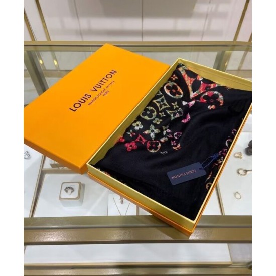 Sciarpa monogramma da donna Louis Vuitton nera Sciarpa monogramma da donna Louis Vuitton nera