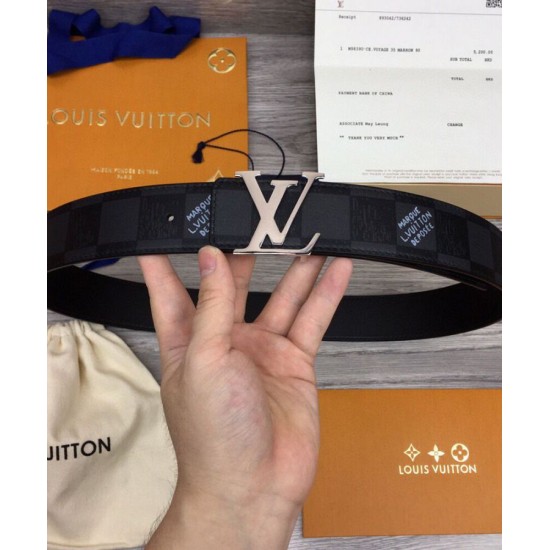 Cintura reversibile Louis Vuitton con iniziali Louis Vuitton da 40 mm nera Cintura reversibile Louis Vuitton con iniziali Louis Vuitton da 40 mm nera