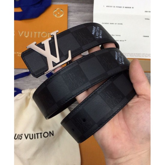 Cintura reversibile Louis Vuitton con iniziali Louis Vuitton da 40 mm nera Cintura reversibile Louis Vuitton con iniziali Louis Vuitton da 40 mm nera