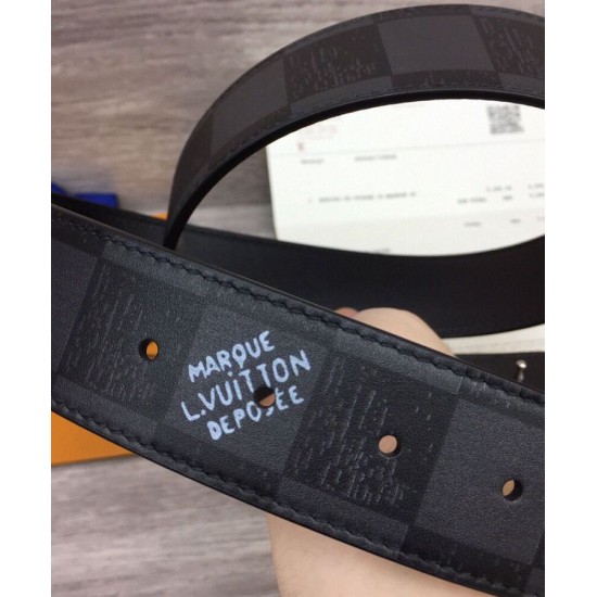 Cintura reversibile Louis Vuitton con iniziali Louis Vuitton da 40 mm nera Cintura reversibile Louis Vuitton con iniziali Louis Vuitton da 40 mm nera