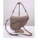Borsa da sella Christian Dior con cinturino caffè scuro Borsa da sella Christian Dior con cinturino caffè scuro