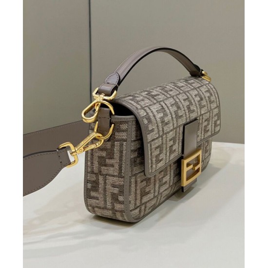 Replica Fendi Baguette 8BR6009 Grigio imitazioni Miglior Prezzo Fendi Baguette 8BR6009 Grigio Replica
