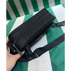 a tracolla Prada Re-Nylon 1BC167 nera a tracolla Prada Re-Nylon 1BC167 nera