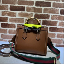 Replica Borse tote piccola Gucci Diana 702721 Marrone imitazioni Miglior Prezzo Borse Replica tote piccola Gucci Diana 702721 Marrone