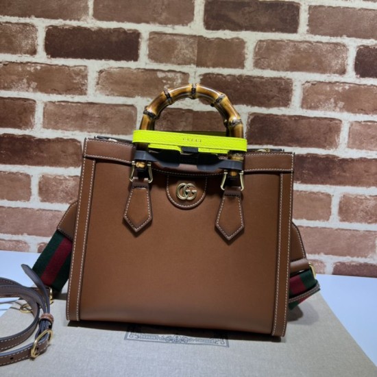 Replica Borse tote piccola Gucci Diana 702721 Marrone imitazioni Miglior Prezzo Borse Replica tote piccola Gucci Diana 702721 Marrone