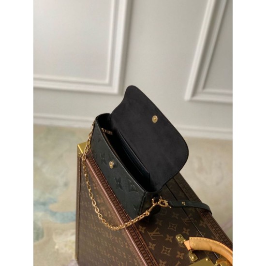 Replica Pari Portafoglio Louis Vuitton con catena Ivy M82210 Nero imitazioni Miglior Prezzo Pari replica Portafoglio Louis Vuitton con catena Ivy M82210 Nero