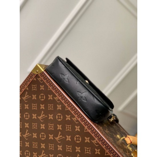 Replica Pari Portafoglio Louis Vuitton con catena Ivy M82210 Nero imitazioni Miglior Prezzo Pari replica Portafoglio Louis Vuitton con catena Ivy M82210 Nero
