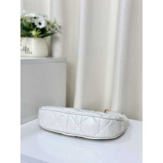 Replica Christian Dior CD Lounge Bag Supple Macrocannage Bianco imitazioni Miglior Prezzo Christian Dior CD Lounge Bag Supple Macrocannage Bianco Replica
