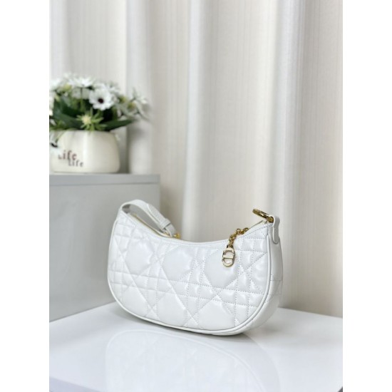 Replica Christian Dior CD Lounge Bag Supple Macrocannage Bianco imitazioni Miglior Prezzo Christian Dior CD Lounge Bag Supple Macrocannage Bianco Replica