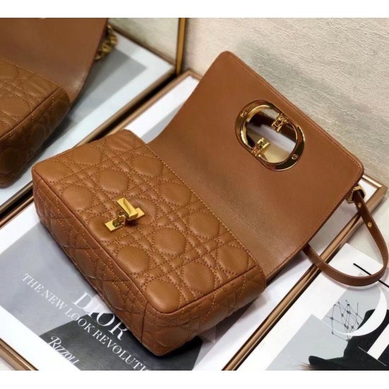 Replica Perfetta Caro piccola Christian Dior Cannage in pelle di vitello marrone imitazioni Miglior Prezzo Replica Perfetta Caro piccola Christian Dior Cannage in pelle di vitello marrone