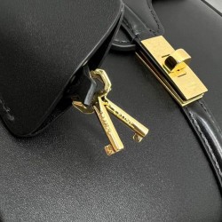 Replica Borsa Celine Mini 16 Pelle di vitello naturale Nera imitazioni Miglior Prezzo Borsa Celine Mini 16 Pelle di vitello naturale Nera Replica