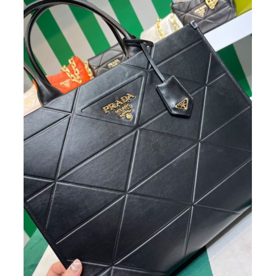 Replica Borse Alta Qualità Prada Prada Symbole grande in pelle con impunture 1BA377 Nera imitazioni Miglior Prezzo Borse Replica Alta Qualità Prada Prada Symbole grande in pelle con impunture 1BA377 Nera