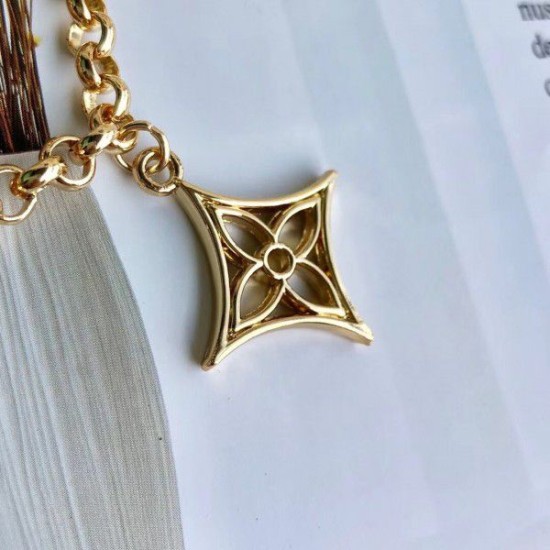 Replica Flower Finesse Chain Bag Charm M68998 Griffate