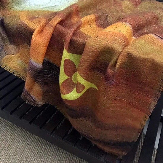 Riproduzione Fedele Monogram Shawl Light M70611 imitazioni Replica Alta Qualità Monogram Shawl Light M70611