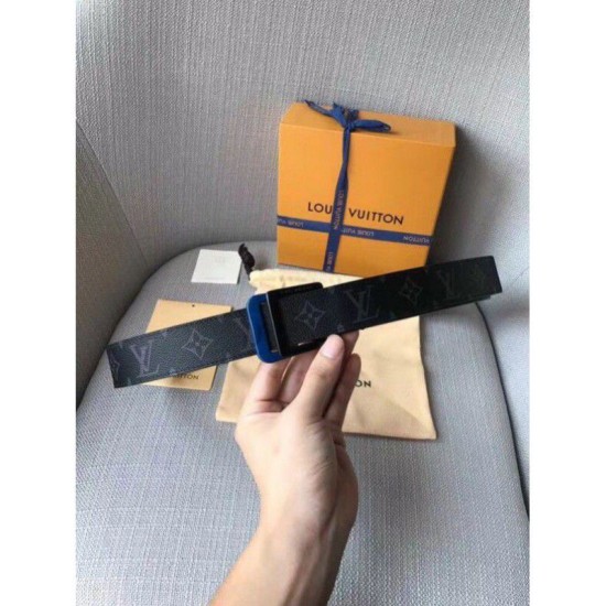 Replica Cintura Orbit 35mm Monogram Eclipse M0136S Outlet Cintura Orbit 35mm Monogram Eclipse M0136S imitazioni perfette