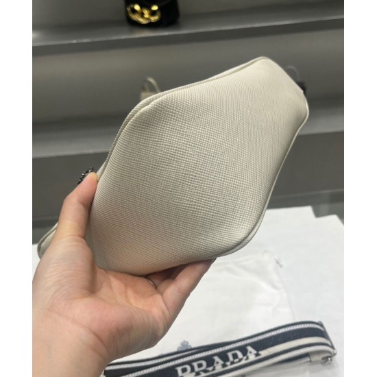 Triangolo Prada Saffiano Crema Triangolo Prada Saffiano Crema