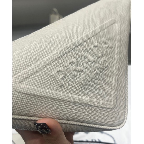 Triangolo Prada Saffiano Crema Triangolo Prada Saffiano Crema