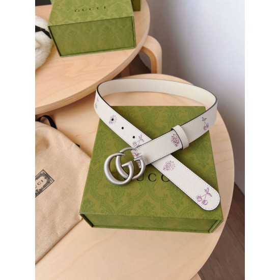 Replica Cintura sottile Gucci GG Marmont 625839 30mm Argento imitazioni Miglior Prezzo Cintura sottile Gucci GG Marmont 625839 30mm Argento Replica