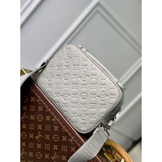 Replica Borsa a tracolla LV S-Lock M23152 Monogramma Taurillon imitazioni Miglior Prezzo Borsa a tracolla LV S-Lock M23152 Monogramma Taurillon Replica