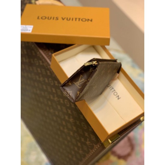 Replica Borsa da toilette Louis Vuitton 15 Borsa per cosmetici M47546 imitazioni Miglior Prezzo Borsa da toilette Louis Vuitton 15 Borsa per cosmetici M47546 Replica