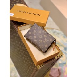 Borsa da toilette Louis Vuitton 15 Borsa per cosmetici M47546