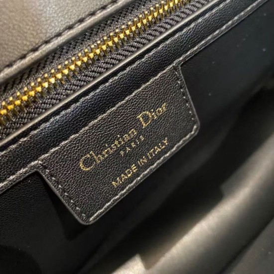 Replica Borsa Caro Dior Grande Cannage Nera imitazioni Miglior Prezzo Borsa Caro Dior Grande Cannage Nera Replica