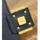 Replica Borse midi Fendi Baguette con catena in nappa nera imitazioni Miglior Prezzo Borse Replica midi Fendi Baguette con catena in nappa nera