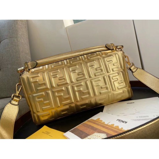 Replica Borsa grande Fendi Baguette con motivo FF oro imitazioni Miglior Prezzo Borsa grande Fendi Baguette con motivo FF oro Replica
