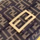 Replica Borsa grande Fendi Baguette in tessuto FF con finiture nere imitazioni Miglior Prezzo Borsa grande Fendi Baguette in tessuto FF con finiture nere Replica