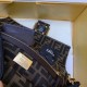 Replica Borsa grande Fendi Baguette in tessuto FF con finiture nere imitazioni Miglior Prezzo Borsa grande Fendi Baguette in tessuto FF con finiture nere Replica