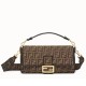 Replica Borsa grande Fendi Baguette in tessuto FF con finiture nere imitazioni Miglior Prezzo Borsa grande Fendi Baguette in tessuto FF con finiture nere Replica