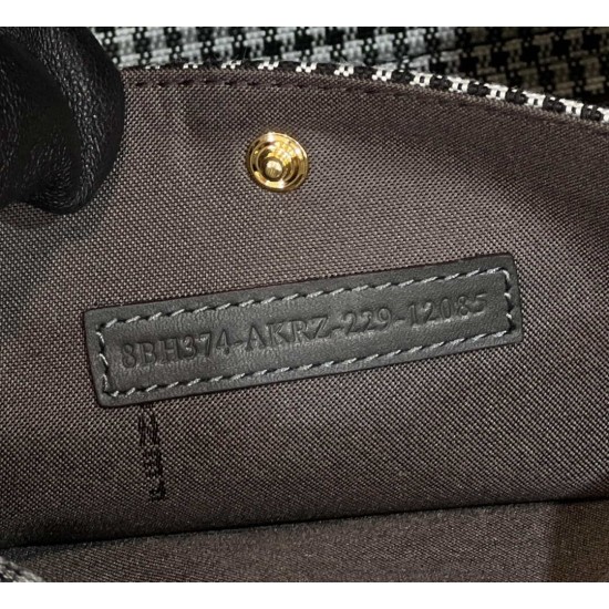 Replica Shopper Fendi X-Tote in lana pied de poule con ricamo FF 8BH374 Grigia imitazioni Miglior Prezzo Shopper Fendi X-Tote in lana pied de poule con ricamo FF 8BH374 Grigia Replica
