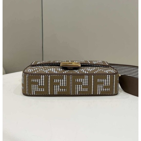 Replica Borsa Fendi Baguette 8BR600 in lana pied de poule con ricamo FF Marrone imitazioni Miglior Prezzo Borsa Fendi Baguette 8BR600 in lana pied de poule con ricamo FF Marrone Replica
