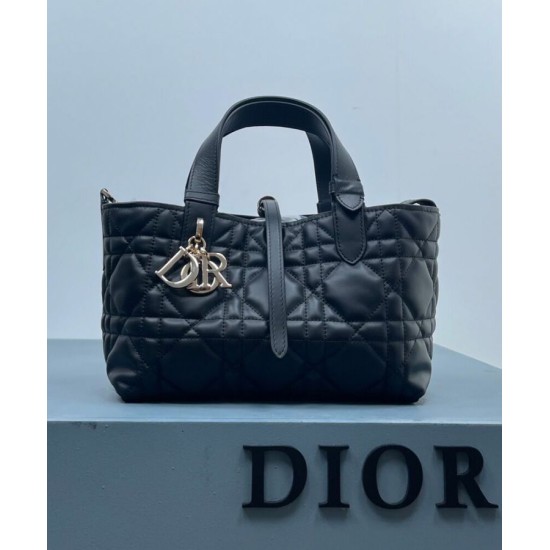 Replica Borsa Christian Dior piccola/media Dior Toujours nera imitazioni Miglior Prezzo Borsa Christian Dior piccola/media Dior Toujours nera Replica