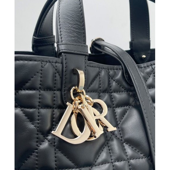Replica Borsa Christian Dior piccola/media Dior Toujours nera imitazioni Miglior Prezzo Borsa Christian Dior piccola/media Dior Toujours nera Replica