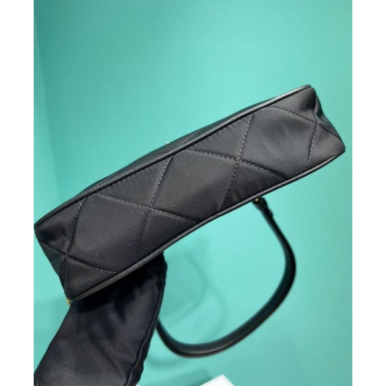 Replica Imitazione Miniborsa Prada Re-Nylon 1BC204 Nera imitazioni Miglior Prezzo Imitazione Miniborsa Prada Re-Nylon 1BC204 Nera Replica