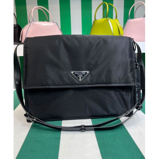 Replica borse griffate a tracolla imbottita grande Prada Re-Nylon 1BD256 Nera imitazioni Miglior Prezzo Imitazioni borse griffate a tracolla imbottita grande Prada Re-Nylon 1BD256 Nera Replica