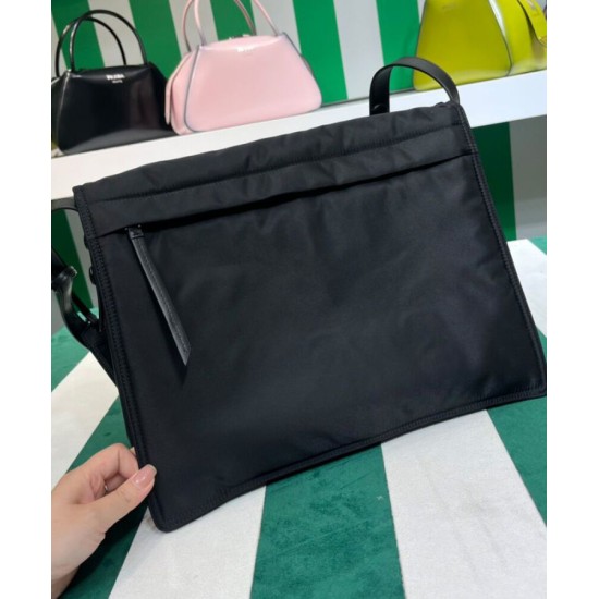 Replica borse griffate a tracolla imbottita grande Prada Re-Nylon 1BD256 Nera imitazioni Miglior Prezzo Imitazioni borse griffate a tracolla imbottita grande Prada Re-Nylon 1BD256 Nera Replica