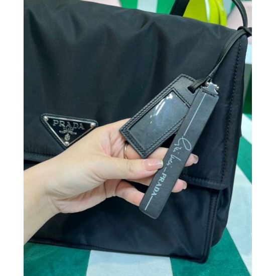 Replica borse griffate a tracolla imbottita grande Prada Re-Nylon 1BD256 Nera imitazioni Miglior Prezzo Imitazioni borse griffate a tracolla imbottita grande Prada Re-Nylon 1BD256 Nera Replica