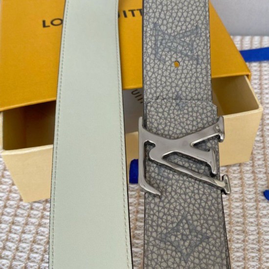 Replica Cintura reversibile Louis Vuitton Louis Vuitton Shape MNG da arrampicata 40 mm M0572V imitazioni Miglior Prezzo Cintura reversibile Louis Vuitton Louis Vuitton Shape MNG da arrampicata 40 mm M0572V Replica