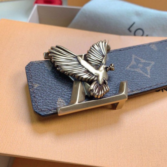 Replica Borsa Dettagli perfetti Cintura reversibile Louis Vuitton Louis Vuitton Dove 40MM in tela monogramma M0577T imitazioni Miglior Prezzo replica Dettagli perfetti Cintura reversibile Louis Vuitton Louis Vuitton Dove 40MM in tela monogramma M0577T