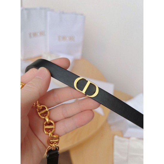 Replica Cintura Dior Caro 15MM in pelle di vitello e catena Nera imitazioni Miglior Prezzo Cintura Dior Caro 15MM in pelle di vitello e catena Nera Replica