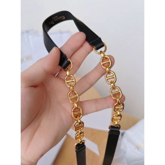 Replica Cintura Dior Caro 15MM in pelle di vitello e catena Nera imitazioni Miglior Prezzo Cintura Dior Caro 15MM in pelle di vitello e catena Nera Replica