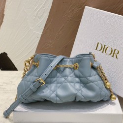 Replica Bora Pari Dior Ammi Piccola Macrocannage Blu imitazioni Miglior Prezzo Bora Pari replica Dior Ammi Piccola Macrocannage Blu