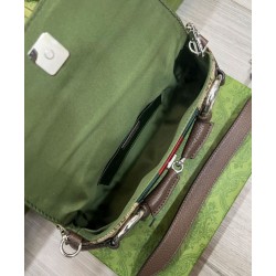 Dettagli perfetti Borsa a tracolla piccola Gucci Horsebit Chain 764339 Caffè scuro Dettagli perfetti Borsa a tracolla piccola Gucci Horsebit Chain 764339 Caffè scuro