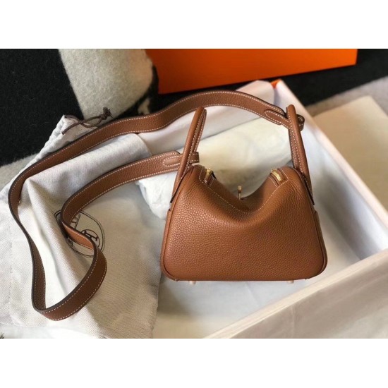 Replica Borsa Hermes Lindy Mini Clemence in pelle di vitello dorata imitazioni Miglior Prezzo Borsa Hermes Lindy Mini Clemence in pelle di vitello dorata Replica