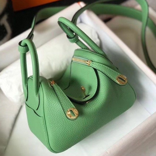 Replica Borsa Hermes Lindy Mini Clemence in pelle di vitello verde imitazioni Miglior Prezzo Borsa Hermes Lindy Mini Clemence in pelle di vitello verde Replica