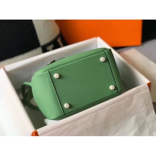 Replica Borsa Hermes Lindy Mini Clemence in pelle di vitello verde imitazioni Miglior Prezzo Borsa Hermes Lindy Mini Clemence in pelle di vitello verde Replica