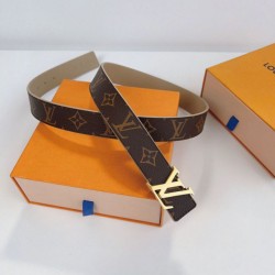 Replica Borsa Cintura reversibile Louis Vuitton LV con iniziali 30 mm M0646V Tela monogramma imitazioni Miglior Prezzo replica Cintura reversibile Louis Vuitton LV con iniziali 30 mm M0646V Tela monogramma